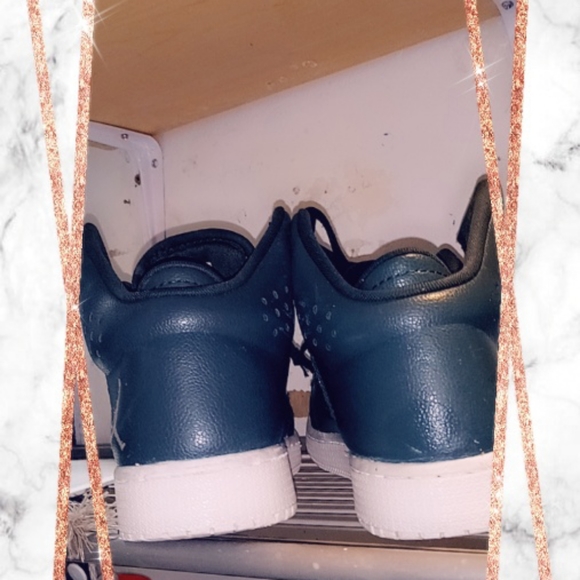 Jordans - Picture 4 of 4